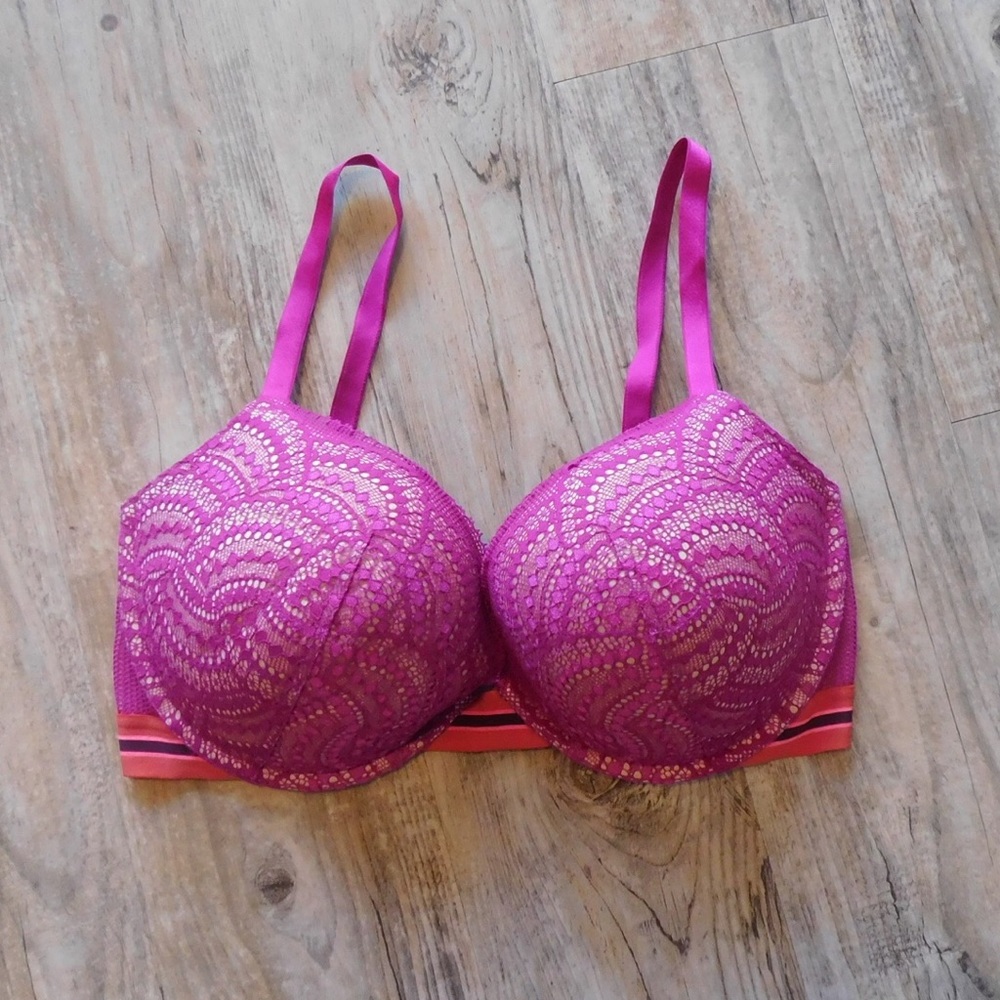 Victoria’s Secret push up bra